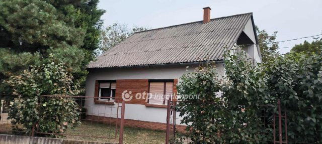 Eladó családi ház, Orosházán 18.9 M Ft, 2+1 szobás