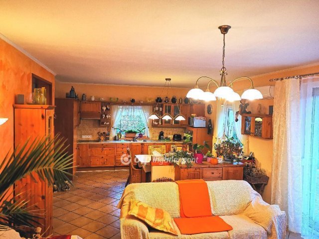 Eladó családi ház, Szigethalmon 114.9 M Ft, 4 szobás