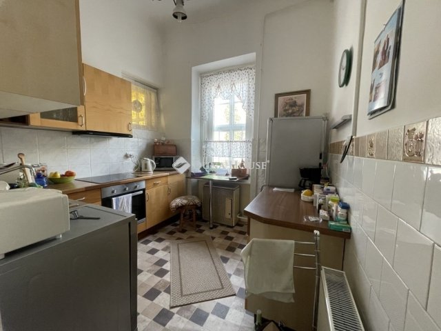 Eladó családi ház, Baján 90 M Ft, 7 szobás