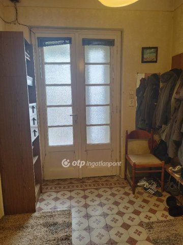 Eladó családi ház, Vecsésen 112 M Ft, 4 szobás