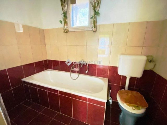Eladó családi ház, Tóalmáson 26.9 M Ft, 3 szobás