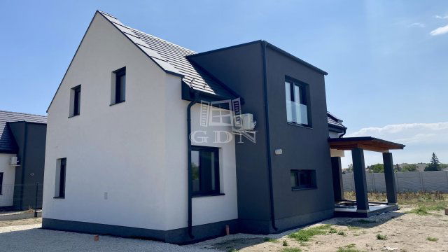 Eladó családi ház, Iszkaszentgyörgyön 115.5 M Ft, 5+1 szobás
