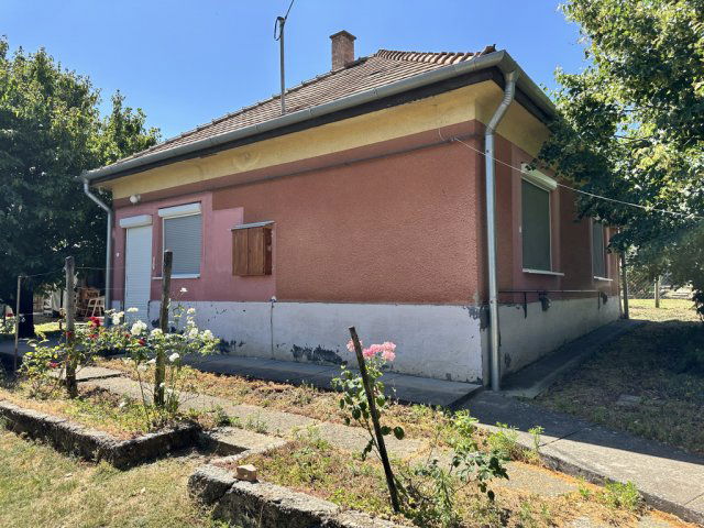 Eladó családi ház, Káván 39.9 M Ft, 2 szobás