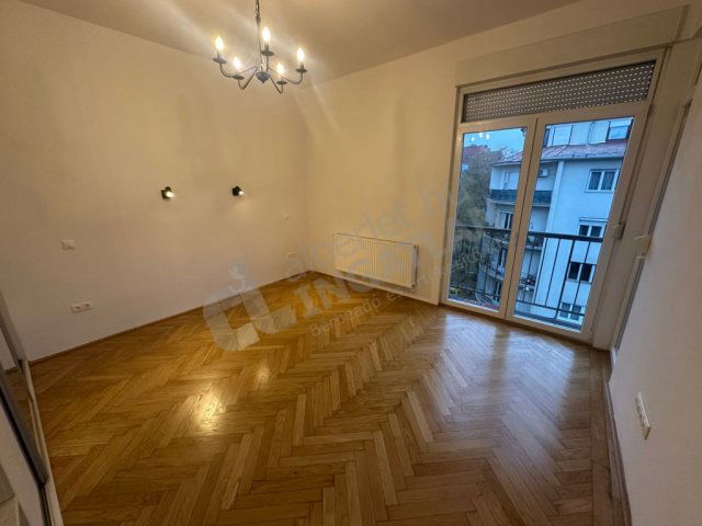 Kiadó téglalakás, albérlet, I. kerületben, Csalogány utcában