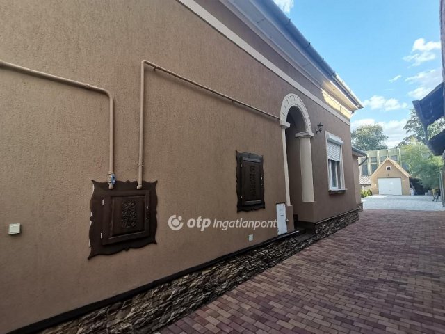 Eladó családi ház, Békéscsabán 79.9 M Ft, 3 szobás