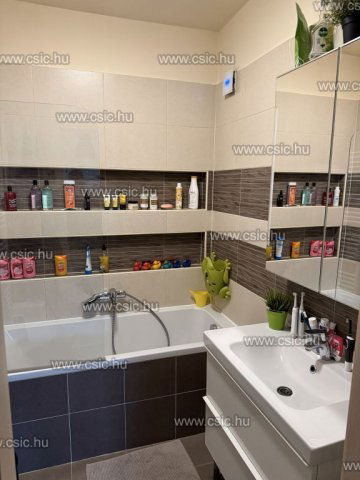 Eladó téglalakás, Budapesten, XII. kerületben 131.9 M Ft