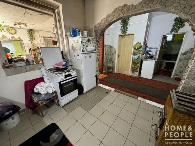 Eladó családi ház, Hódmezővásárhelyen 20 M Ft, 4 szobás