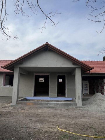 Eladó ikerház, Vasadon 92 M Ft, 4 szobás / költözzbe.hu