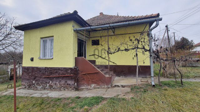 Eladó családi ház, Ecsegen 11.5 M Ft, 2 szobás