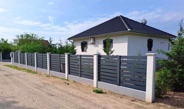 Eladó családi ház, Kecskeméten 92 M Ft, 3 szobás