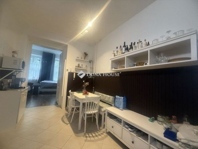 Eladó téglalakás, Budapesten, VII. kerületben 49.9 M Ft