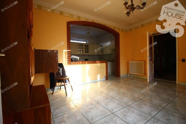 Eladó családi ház, Soltvadkerten 36 M Ft, 4 szobás