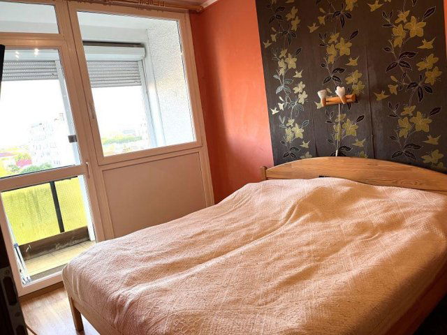 Eladó panellakás, Debrecenben 64.8 M Ft, 3 szobás