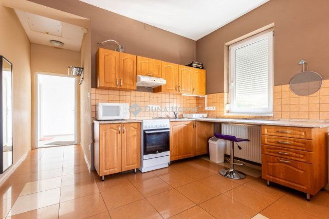 Eladó ipari ingatlan, Budapesten, XIV. kerületben 495 M Ft