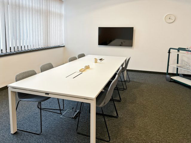 Kiadó iroda, Budapesten, XIX. kerületben, Vak Bottyán utcában