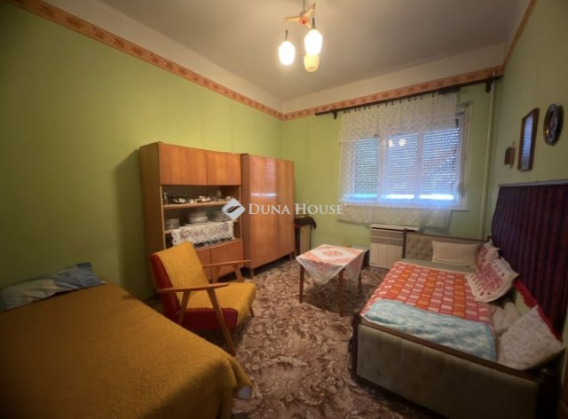 Eladó családi ház, Nádudvaron 33 M Ft, 2 szobás