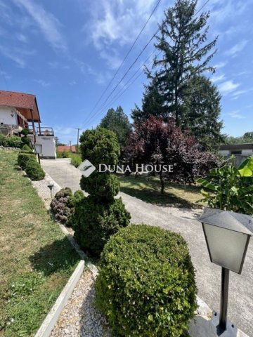 Eladó családi ház, Báron 69.9 M Ft, 9 szobás