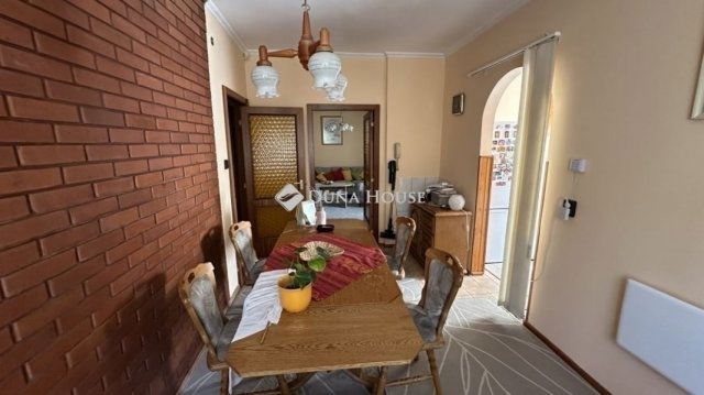 Eladó családi ház, Kistarcsán 125 M Ft, 5 szobás