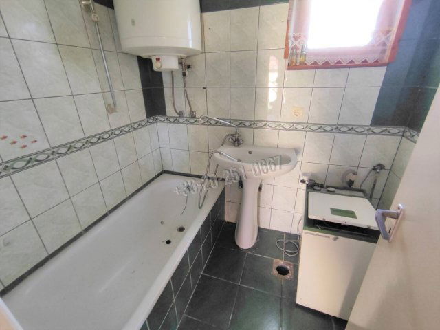 Eladó családi ház, Mohácson 11.5 M Ft, 4 szobás