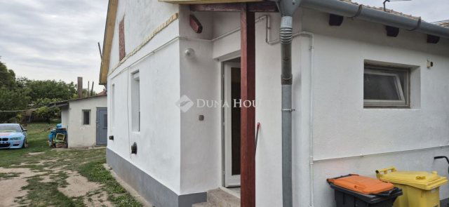 Eladó családi ház, Szegeden, Negyvennyolcas utcában 33.8 M Ft