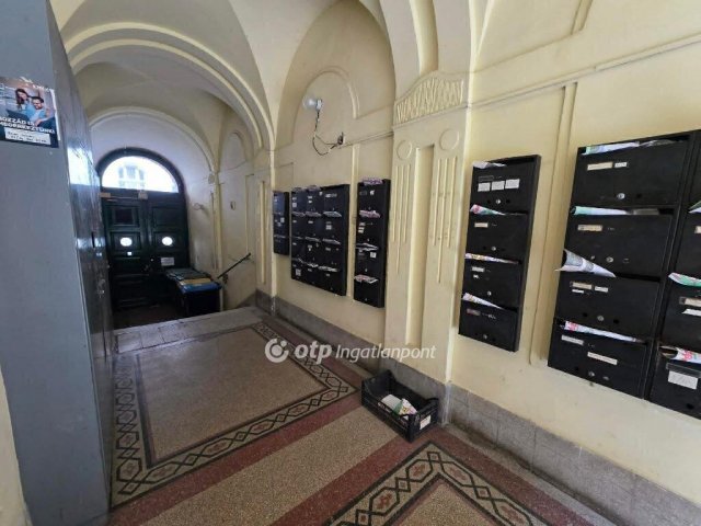 Eladó téglalakás, Budapesten, VI. kerületben 98 M Ft, 2 szobás
