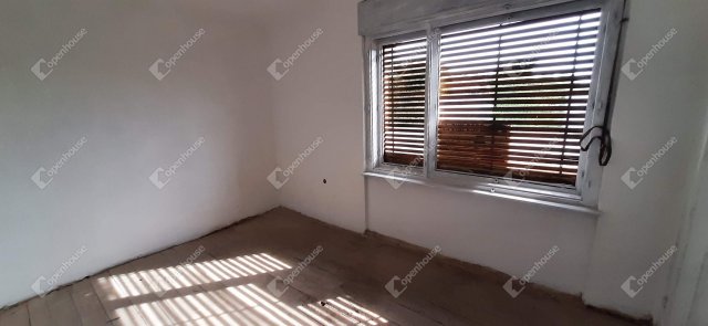Eladó családi ház, Zalabaksán 18 M Ft, 4 szobás