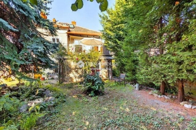 Eladó családi ház, Budakeszin 299 M Ft, 8 szobás