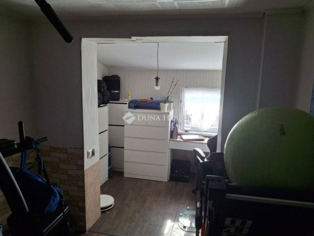 Eladó családi ház, Bicskén 129 M Ft, 4 szobás