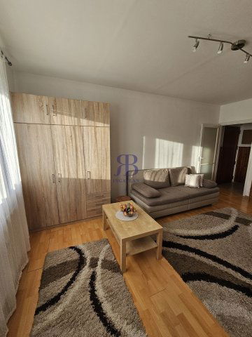 Kiadó panellakás, albérlet, XV. kerületben, Kőrakás parkban