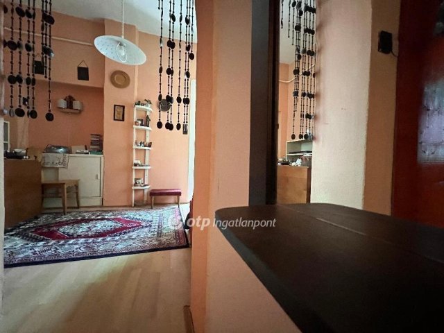 Eladó családi ház, Budapesten, XV. kerületben 79.9 M Ft