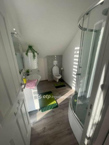 Kiadó családi ház, albérlet, Ebesen 350 E Ft / hó, 5+1 szobás