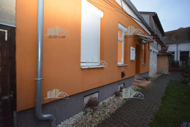 Eladó családi ház, Szombathelyen, Kisfaludy Sándor utcában