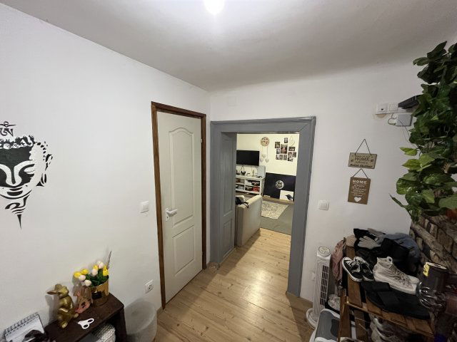 Eladó családi ház, Tiszaföldváron 22 M Ft, 2 szobás