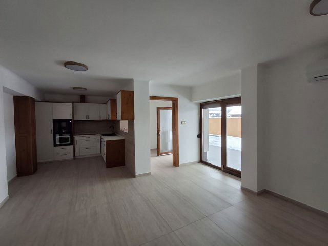 Eladó sorház, Szolnokon 85 M Ft, 3 szobás / költözzbe.hu