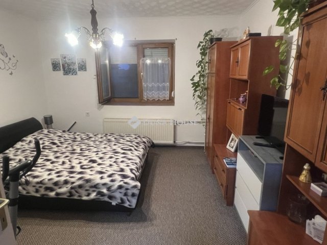 Eladó családi ház, Nagykarácsonyon 34.9 M Ft, 3 szobás