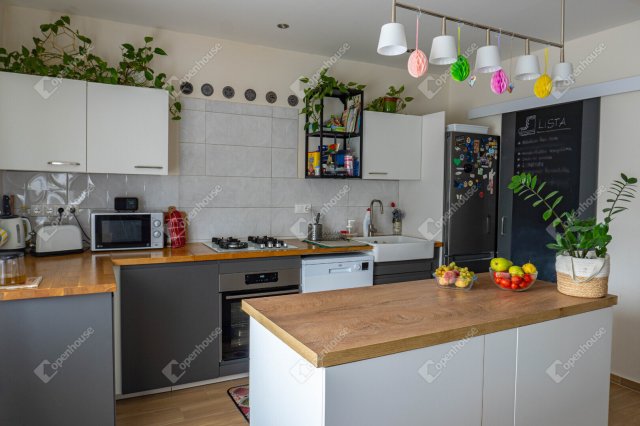 Eladó családi ház, Sármelléken 78 M Ft, 3 szobás