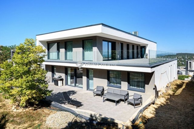 Eladó családi ház, Budapesten, III. kerületben 1399 M Ft