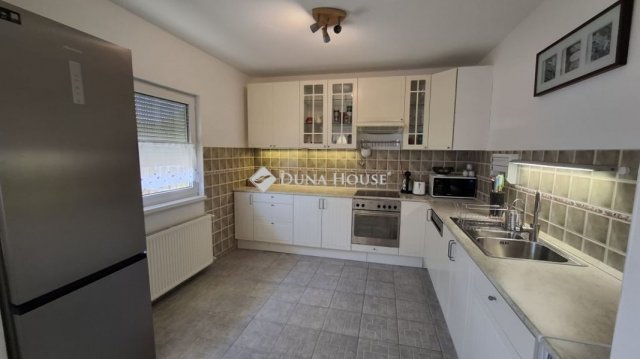 Kiadó téglalakás, albérlet, Gyömrőn 400 E Ft / hó, 4 szobás