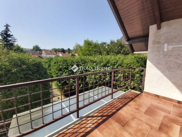 Eladó családi ház, Nagykovácsiban, Arany János utcában 185 M Ft