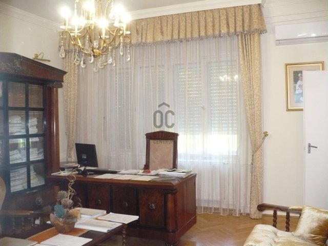 Eladó családi ház, Debrecenben 198 M Ft, 3 szobás