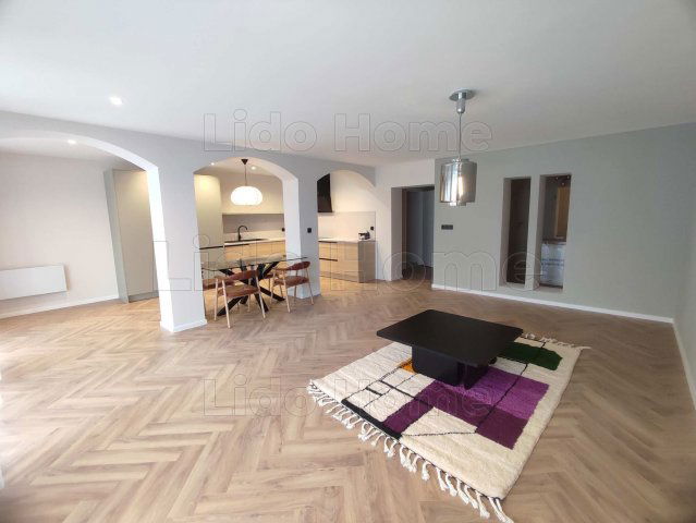 Eladó téglalakás, Hévízen 94 M Ft, 3+1 szobás