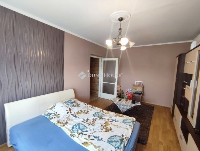 Eladó panellakás, Kecskeméten 41.99 M Ft, 2 szobás