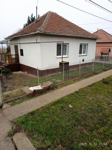 Eladó családi ház, Ecséden 25 M Ft, 3 szobás
