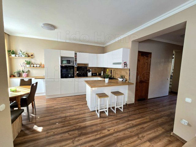 Eladó családi ház, Kehidakustányban 94.9 M Ft, 7 szobás