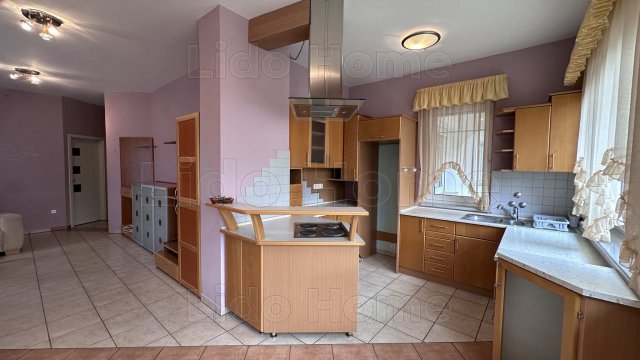 Eladó családi ház, Balatongyörökön 199 M Ft, 16 szobás