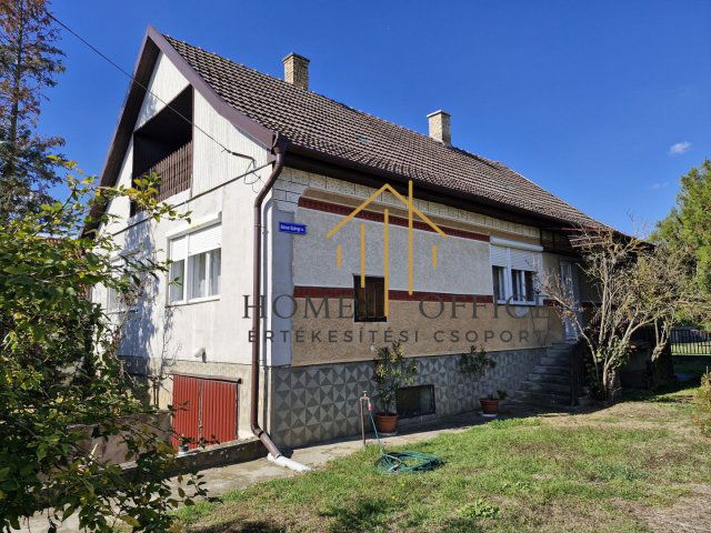 Eladó családi ház, Ópályin 36 M Ft, 4 szobás