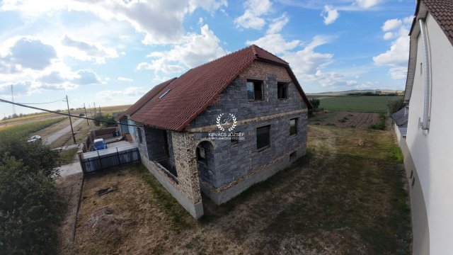 Eladó családi ház, Serényfalván 12.9 M Ft, 5 szobás
