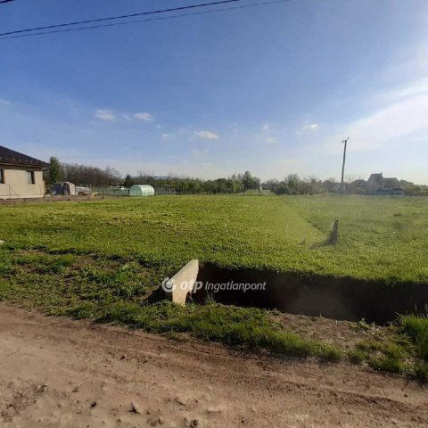 Eladó telek, Atkáron 15 M Ft / költözzbe.hu