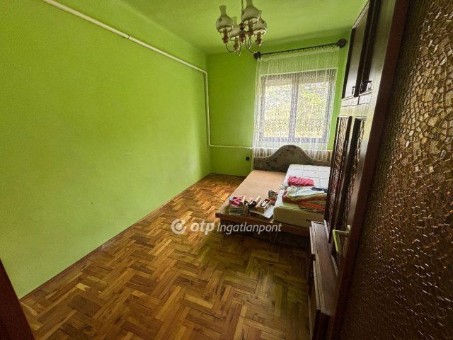 Eladó családi ház, Balsán 41.5 M Ft, 6+1 szobás