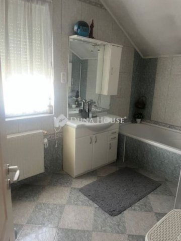 Eladó családi ház, Budapesten, XVIII. kerületben 122.5 M Ft